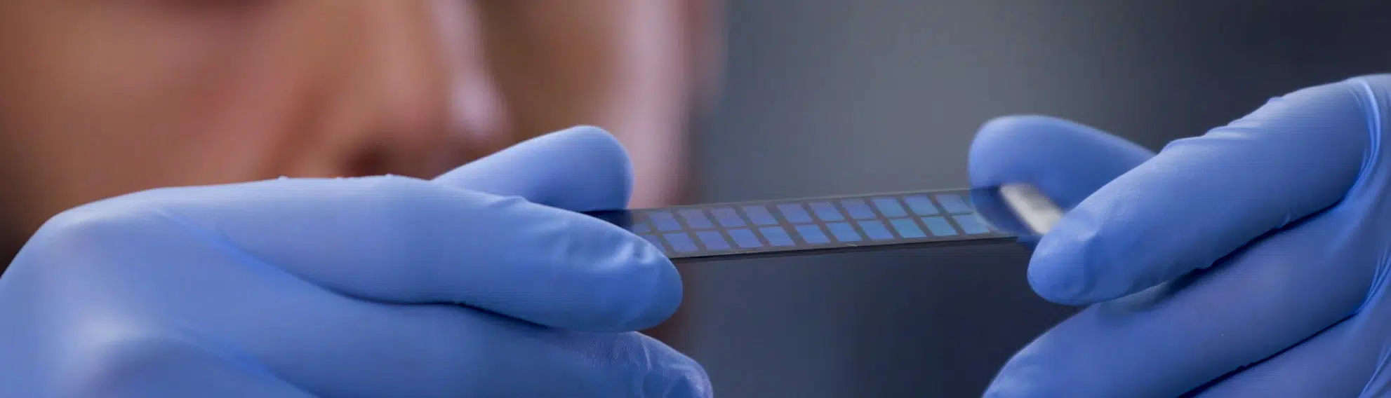 High-Precision Biomedical Glass | Custom Biochip, DNA, and Protein Microarray Slides